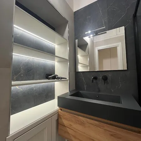 Sofia E Clara Mozia *