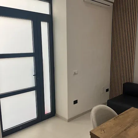 Sofia E Clara Mozia *