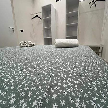 Sofia E Clara Mozia Apartman *