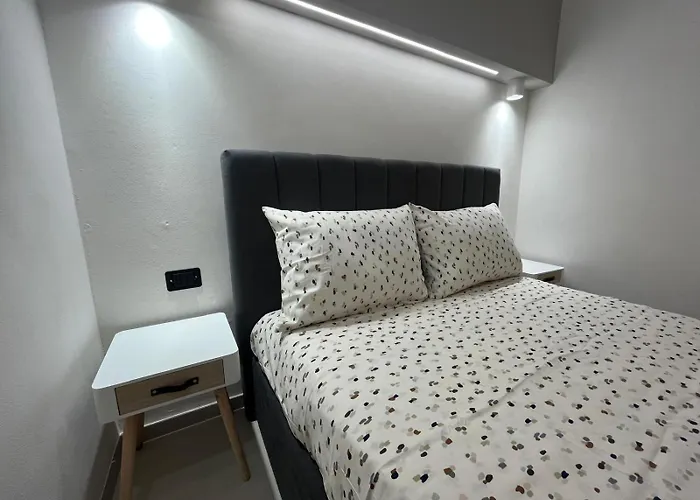 Sofia E Clara Mozia Apartament *